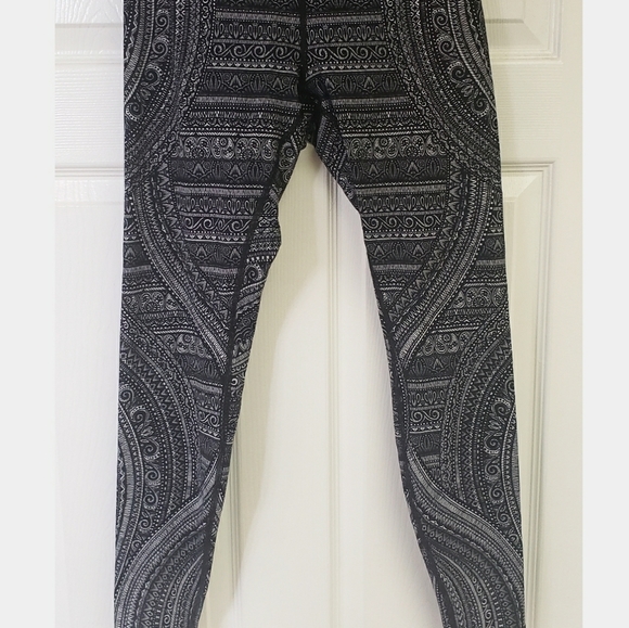 🍋Lululemon New W Tags Wunder Under Paisley Rare - Picture 2 of 4